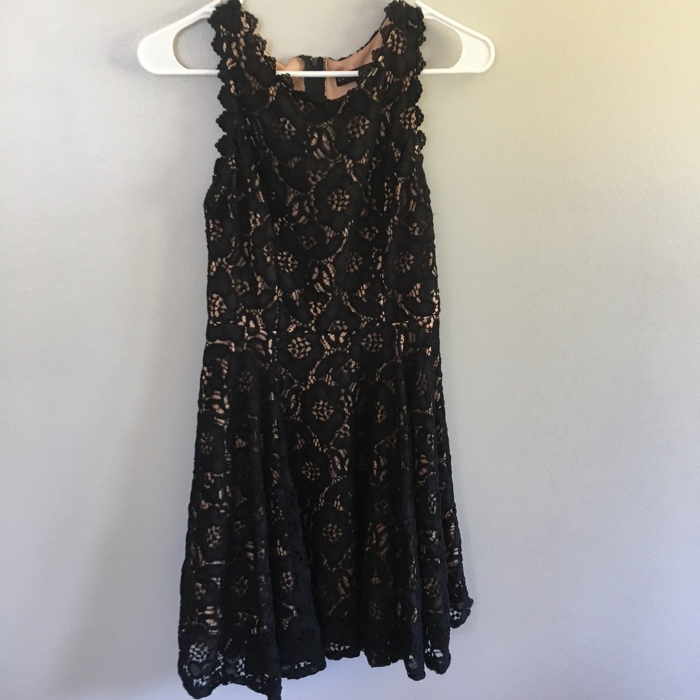 City studios black lace like design dress